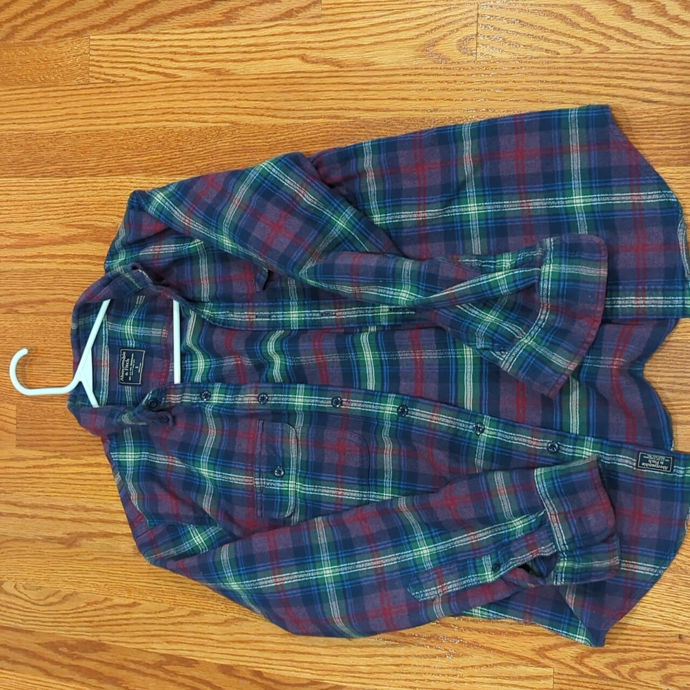 Purple plaid unisex S Abercrombie & Fitch flannel button down. Gorgeous colors!
